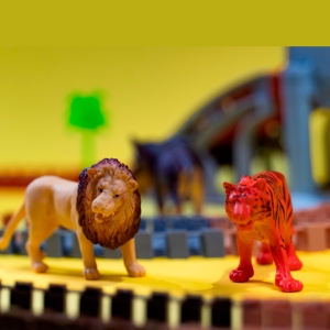 Купить Ігровий набір OTAMANKO Автотрек Дивовижні пригоди: Африканське сафарі  Фото 2