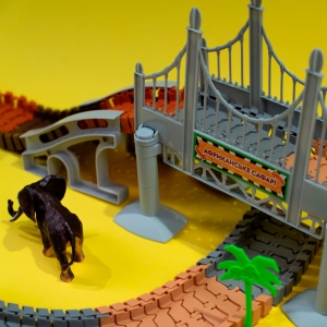 Купить Ігровий набір OTAMANKO Автотрек Дивовижні пригоди: Африканське сафарі  Фото 3