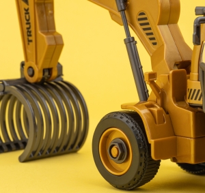 Купить Машинка-конструктор OTAMANKO АВТОКОНСТРУКТОР Навантажувач вилочний/з грейфером для деревини 2 в 1  Фото 3